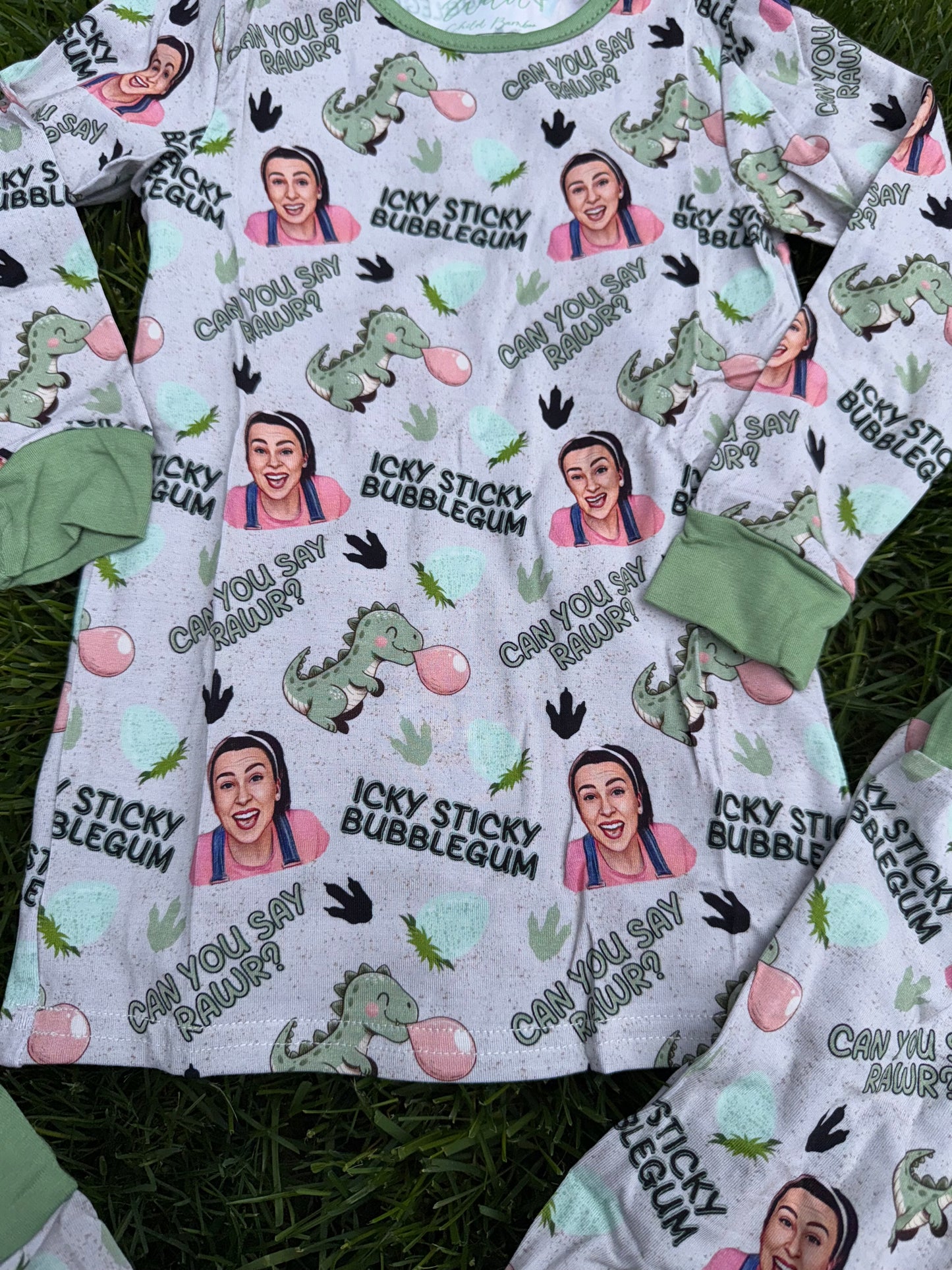 Dino Rach 2 Piece