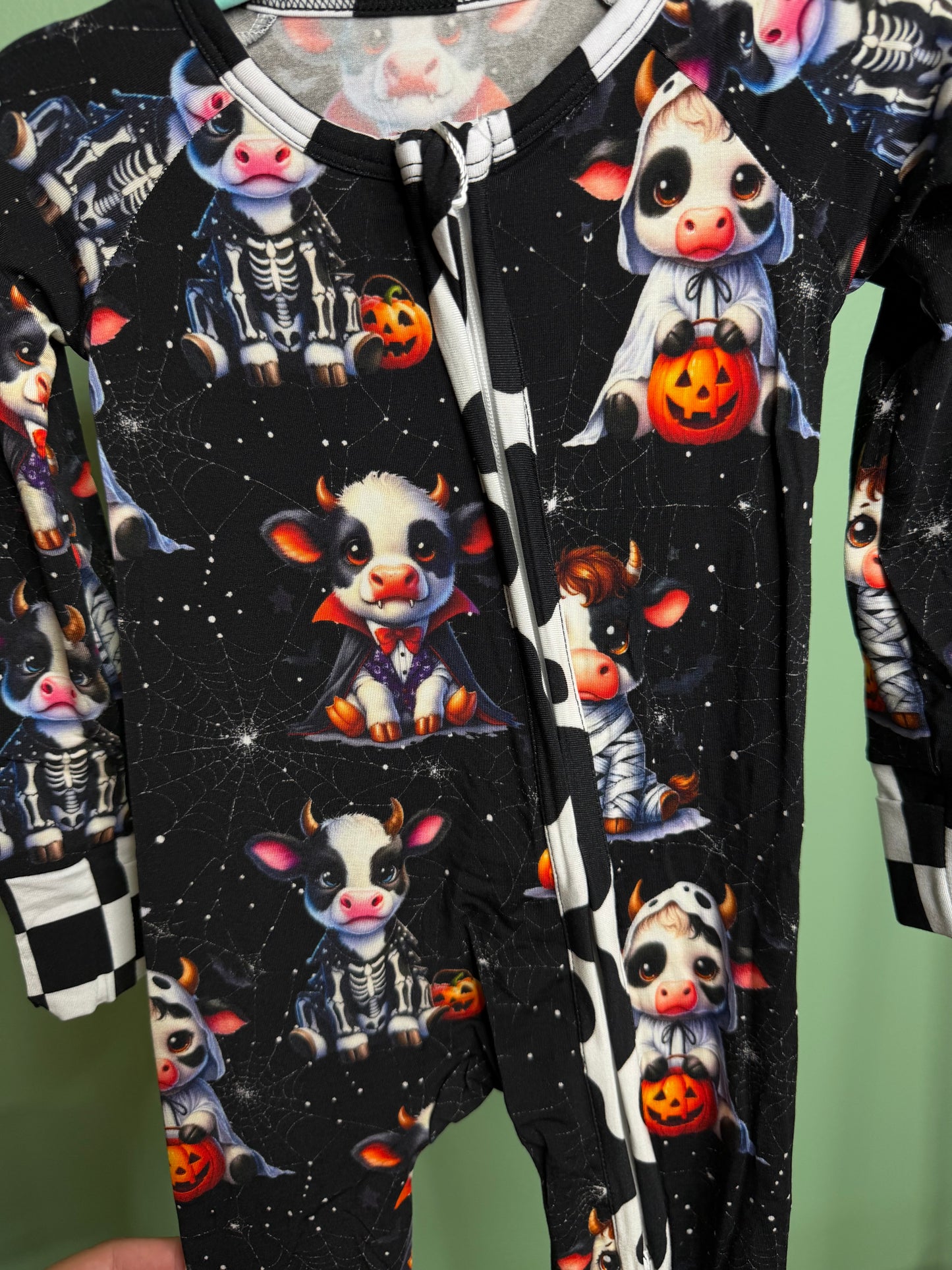 Spooky Cow Zippy
