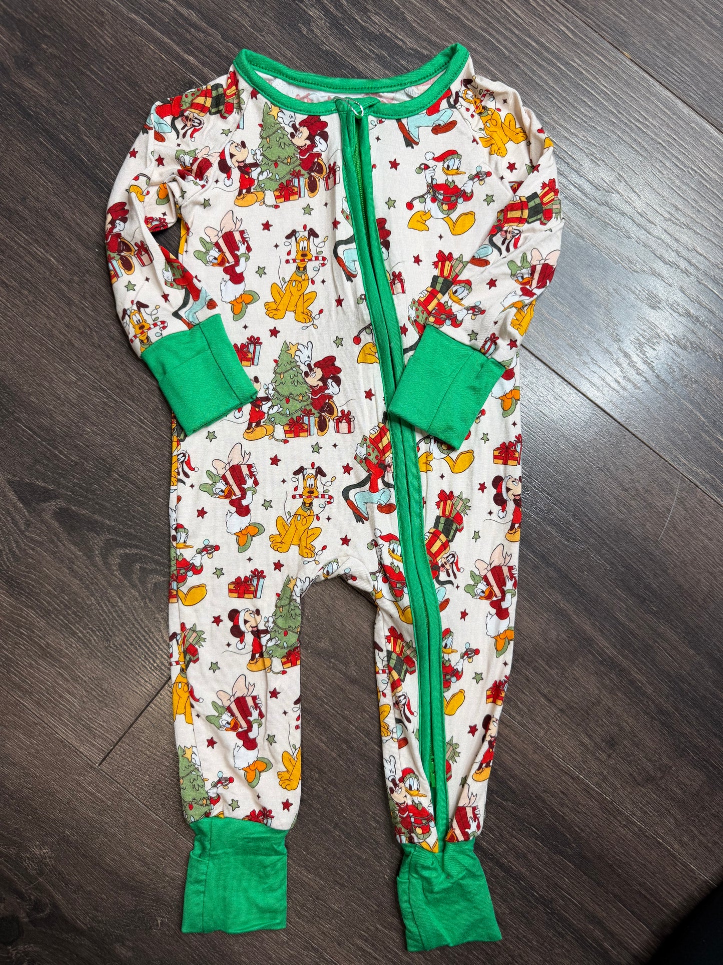 Mouse Presents Sleeper